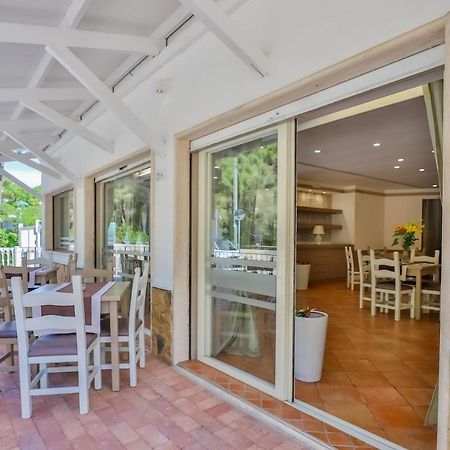 Il Pineto Paestum Food & Rooms Екстериор снимка