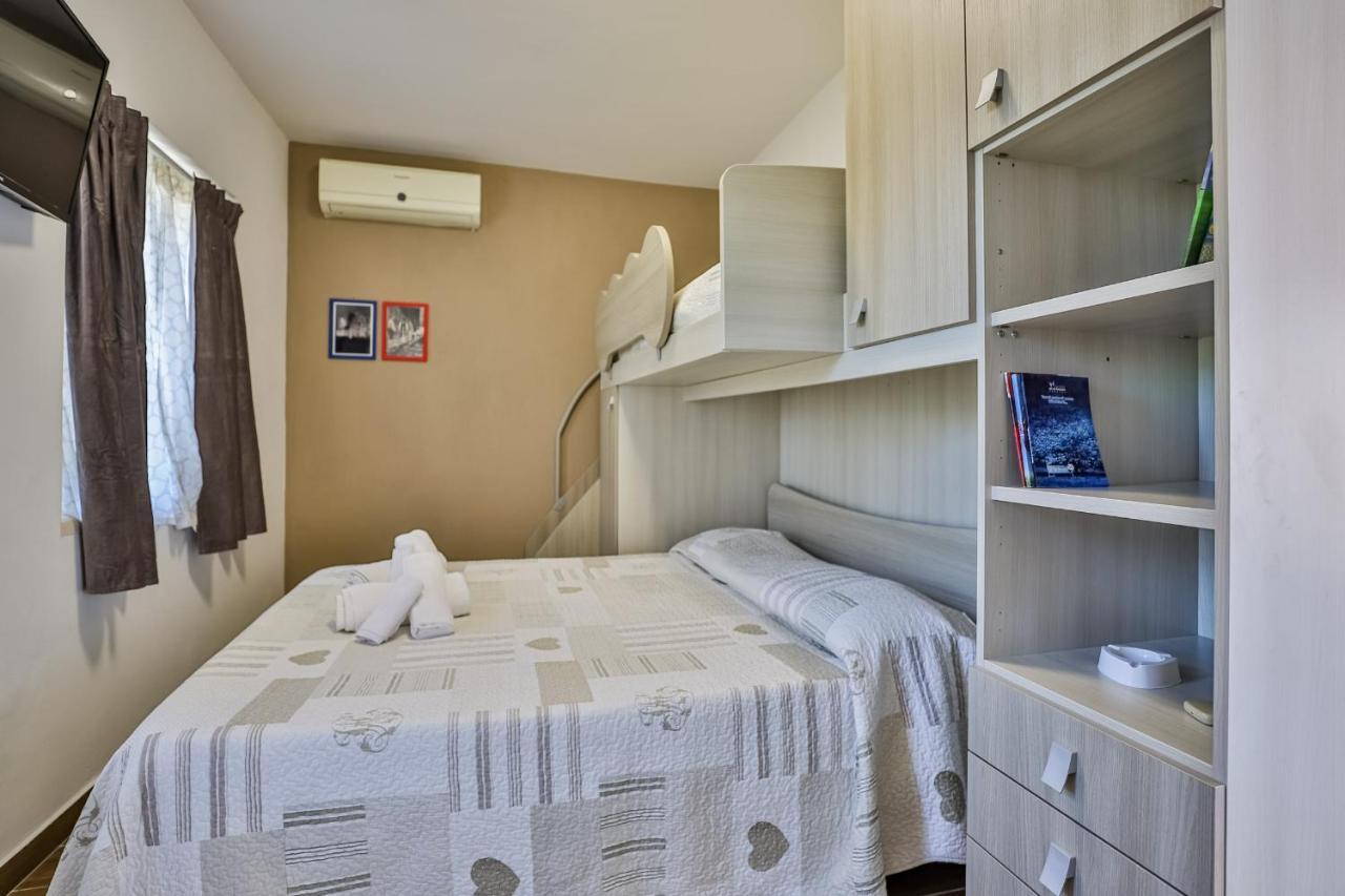 Il Pineto Paestum Food & Rooms Екстериор снимка