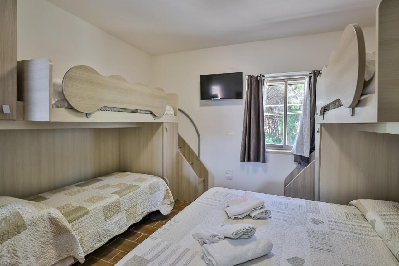 Il Pineto Paestum Food & Rooms Екстериор снимка
