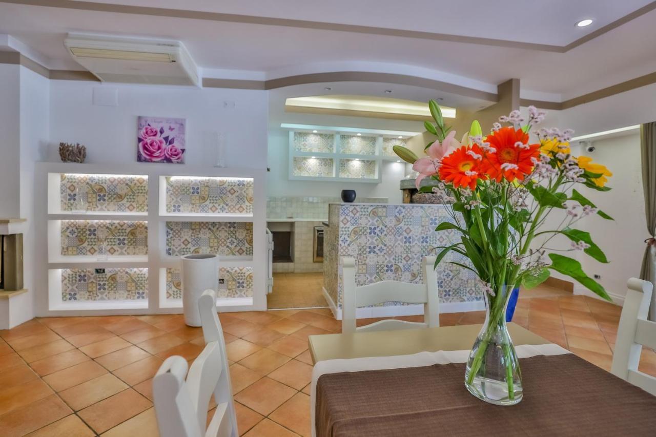 Il Pineto Paestum Food & Rooms Екстериор снимка