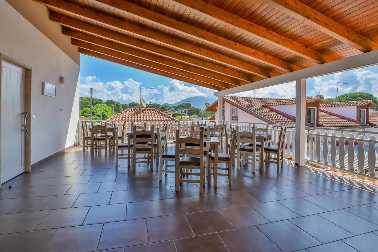 Il Pineto Paestum Food & Rooms Екстериор снимка